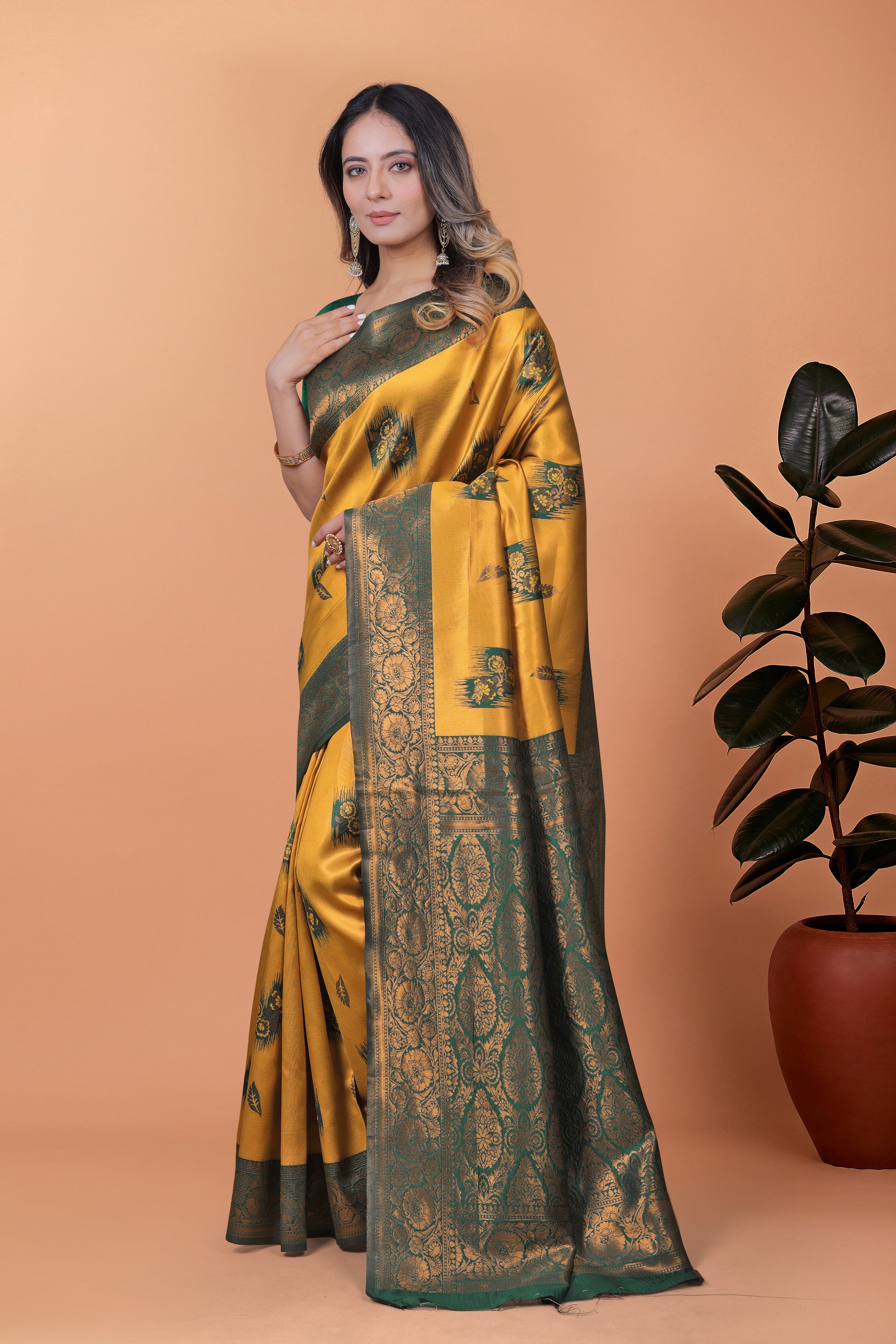 Banarasi Silk Saree with Zari Embellishment with 8 color option ✨💙💚